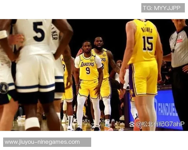 意甲焦点战：多特蒙德与巴萨激战成和球迷热议惨败瞬间