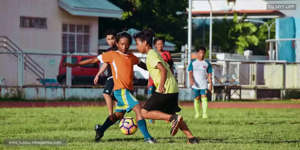 「万人呐喊，千场对决 —— 顶级赛事尽在指尖掌控！⚽立即购票，抢占黄金席位！」